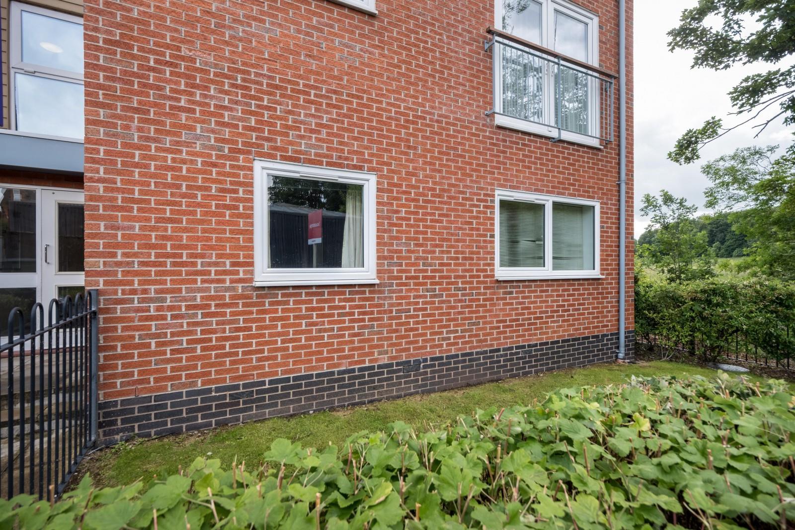 2 bedroom  Flat for Sale in Northwich