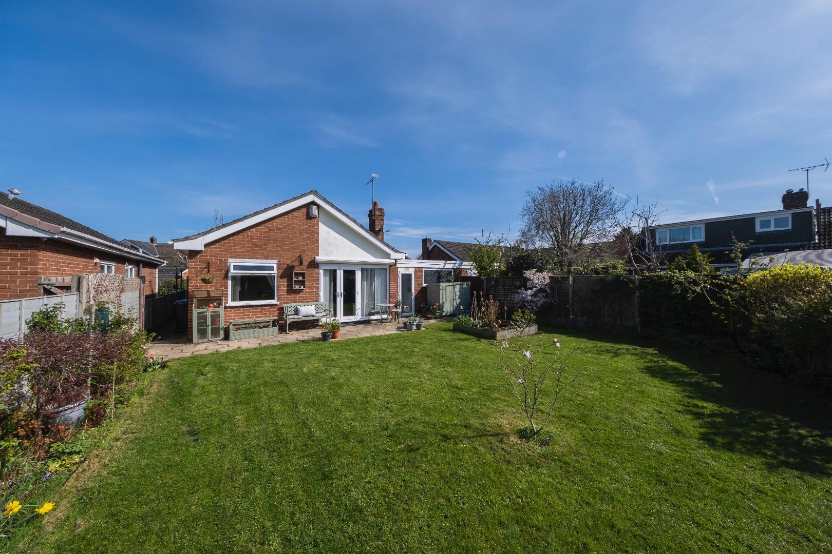2 bedroom  Detached Bungalow for Sale in Upton