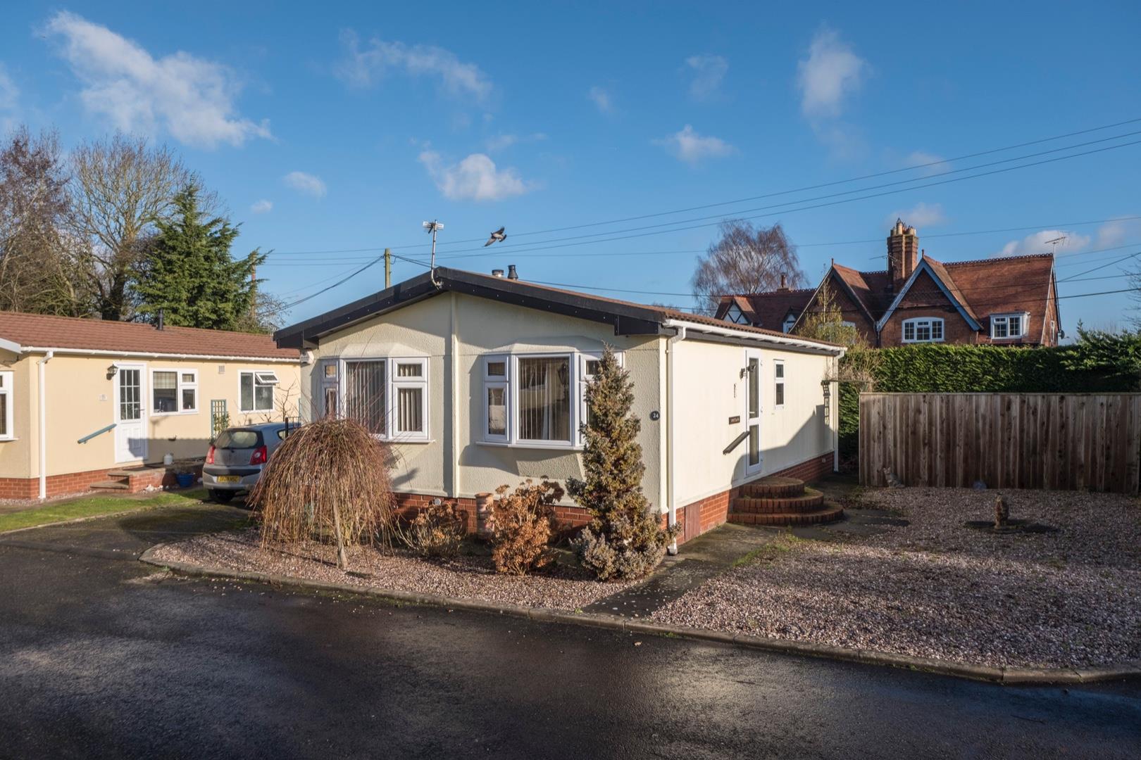 2 bedroom  Detached Bungalow for Sale in Spurstow