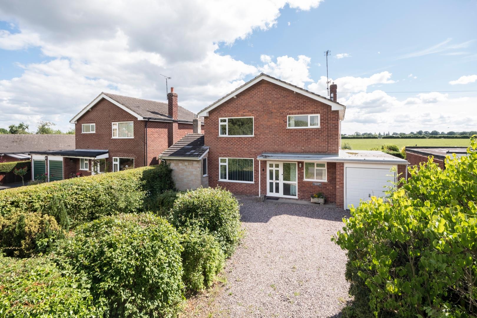 3 bedroom  Detached House for Sale in Oscroft